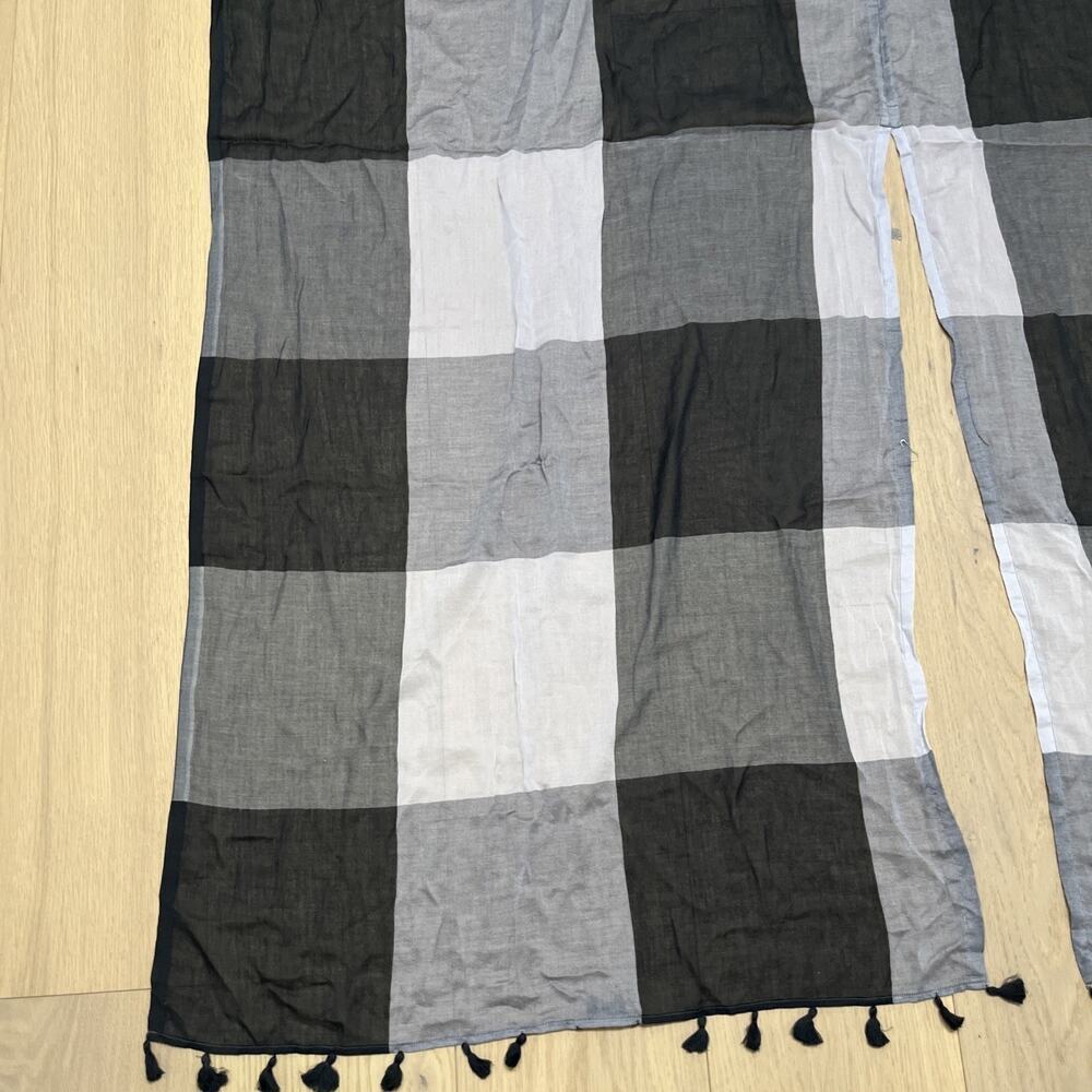 2015/2016 Black/Grey/White LULULEMON Sun to Moon Tassle Scarf - Picture 5 of 9